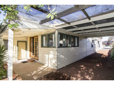 13 Henry Street, Horsham