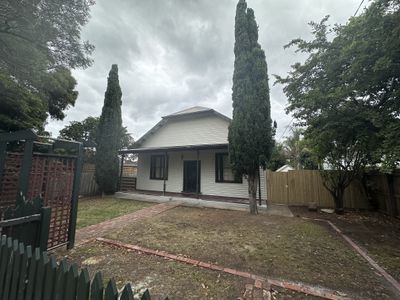 301 Autumn Street, Newtown