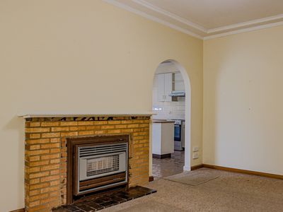 154 MacKenzie Street West, Golden Square
