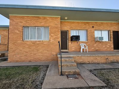 4 / 52 Bushman Street, Parkes