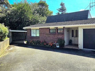 27 a Shackle Lane, Whitby