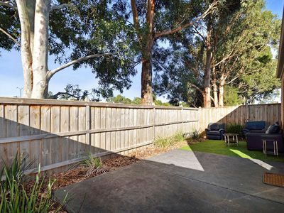 10 Cranbrook Circuit, Officer
