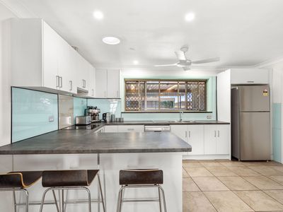 2 De Lore Crescent, Tuncurry