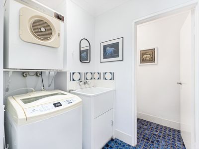 9 / 4 Mary Avenue, Mermaid Beach