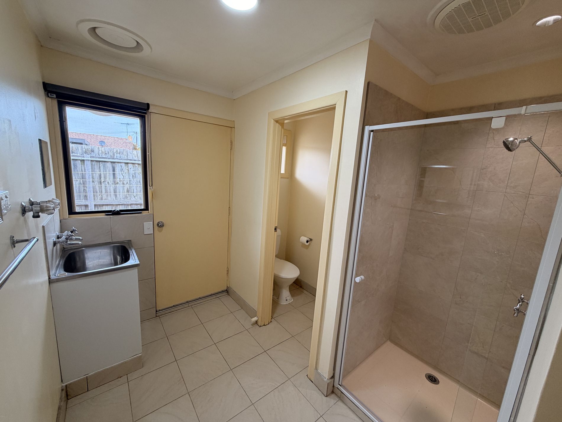 4 / 2 Mimosa Street, Newcomb