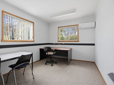 T8 / 75 Newnham Drive, Newnham