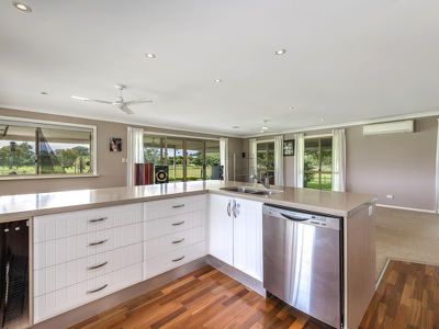 60 Valley Drive, Tallebudgera