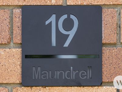 19 Maundrell Terrace, Chermside West