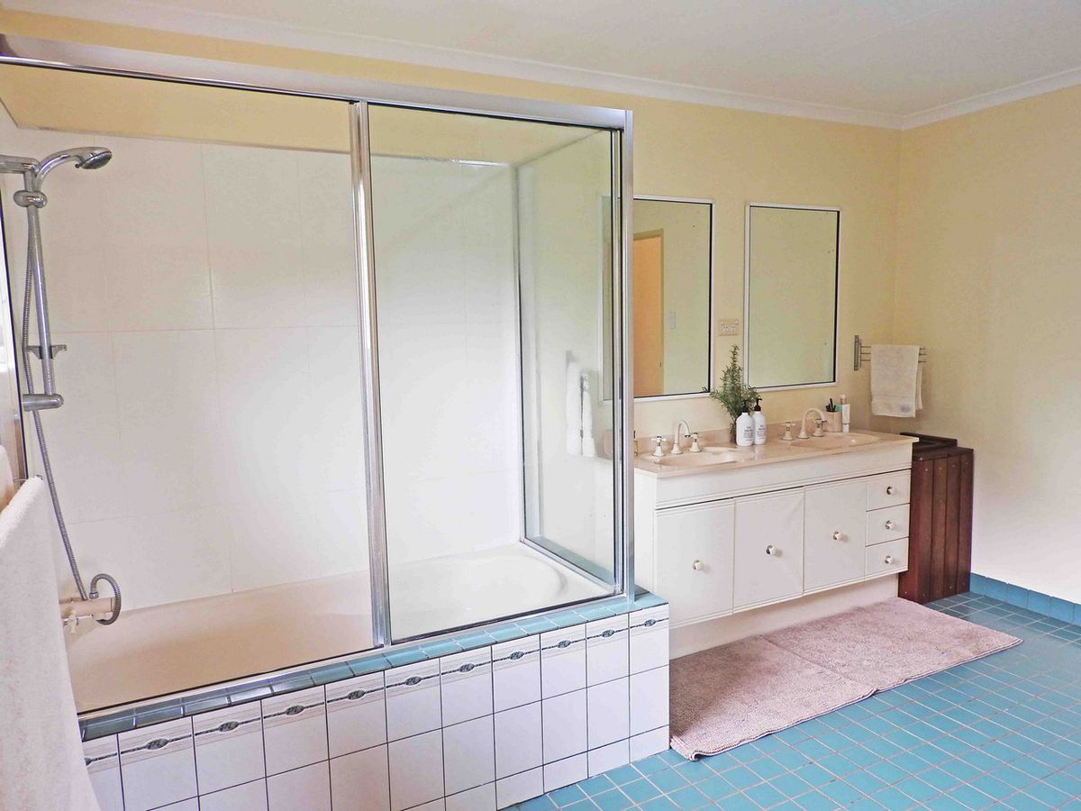 31 PUTT STREET, Atherton