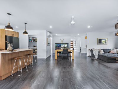 70 Trader Crescent, Cannonvale