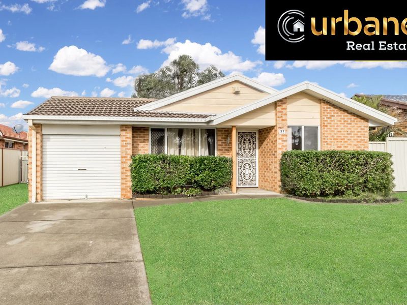 37 Barnard Crescent, Oakhurst