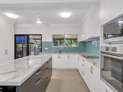 5 Pearl Close, Bayview Heights
