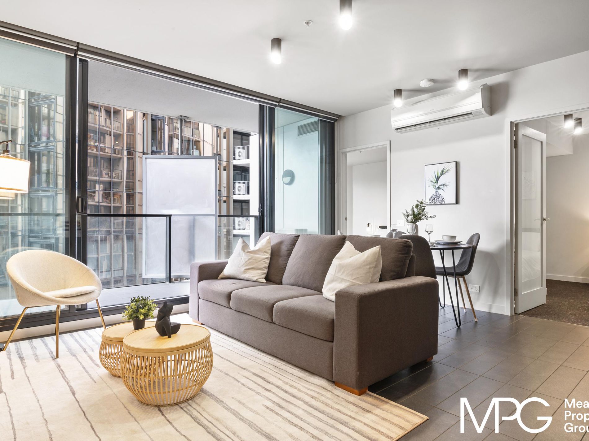 1415 / 673-683 La Trobe Street, Docklands
