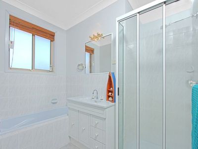 137 Mitchell Parade, Mollymook