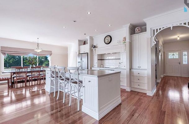 16 Peregrine Road, Oaklands Junction