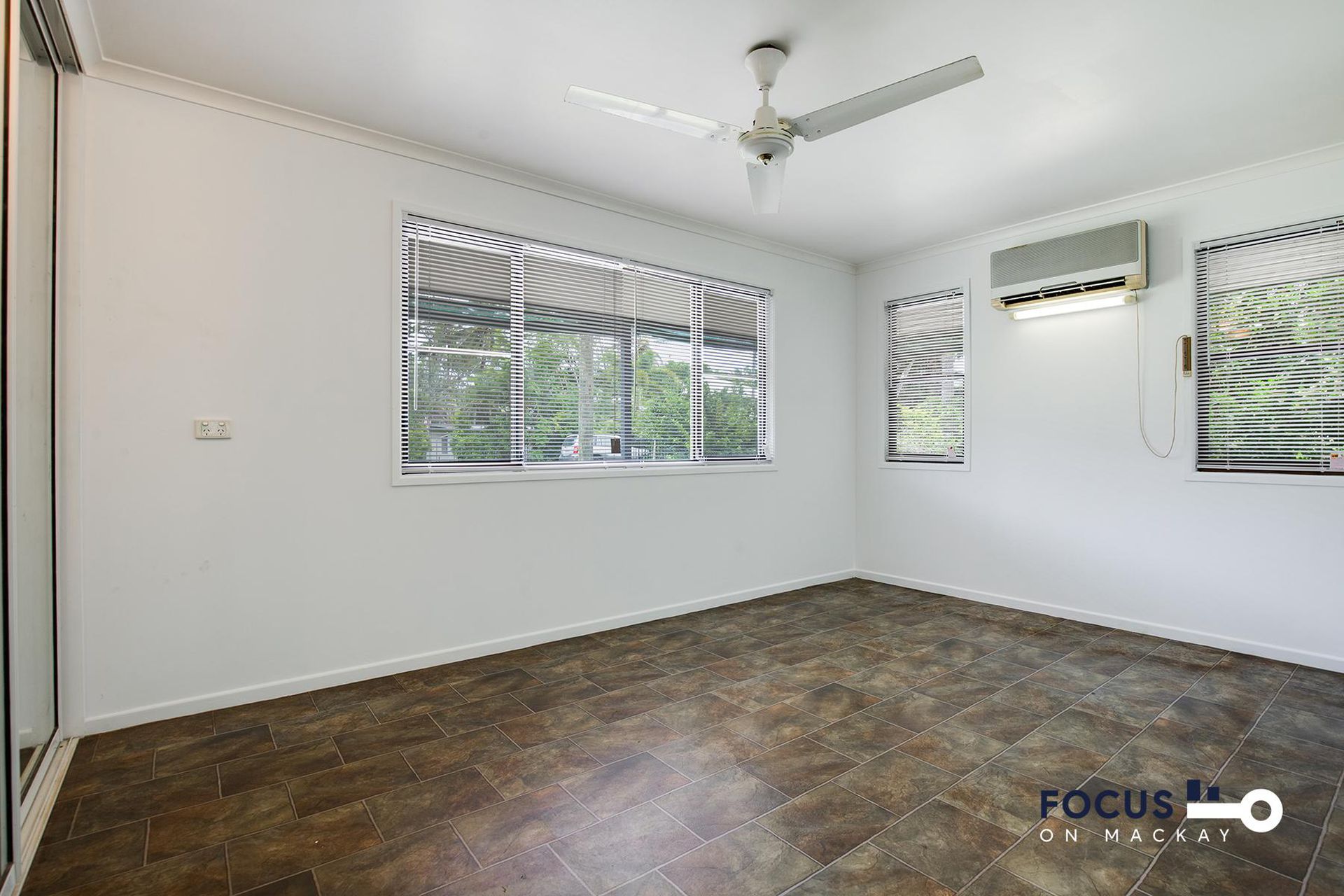 32 Buoro Street, Ball Bay