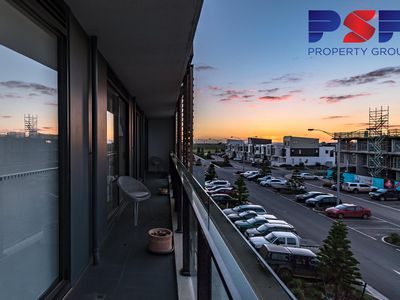 221 / 50 Catamaran Drive, Werribee South