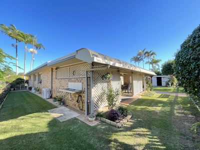 9 Lakeside Court, Torquay