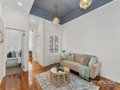 28 Townsend Street, Mysterton