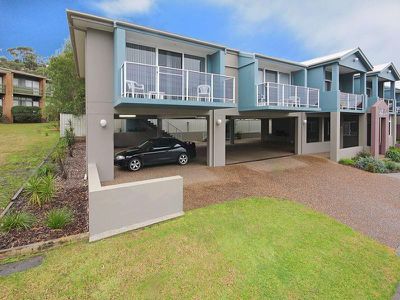 8 / 9 Shepherd Street, Mollymook Beach