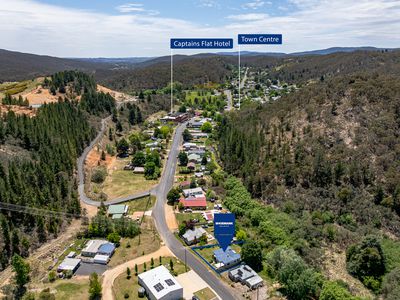 8 Foxlow Street, Captains Flat