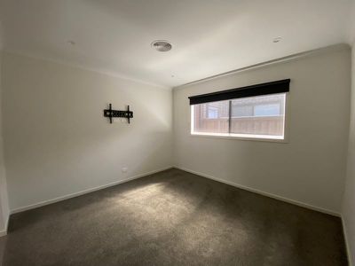 21 Cootamundra Drive, Armstrong Creek