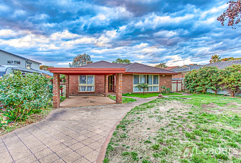 9 Richborough Grove, Ferntree Gully