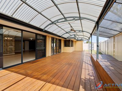 4 Lorna Cove, Tapping