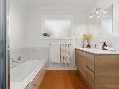 2 / 3 Arthur Street, Hastings