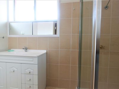 2 / 10-12 Florence Avenue, Clayton