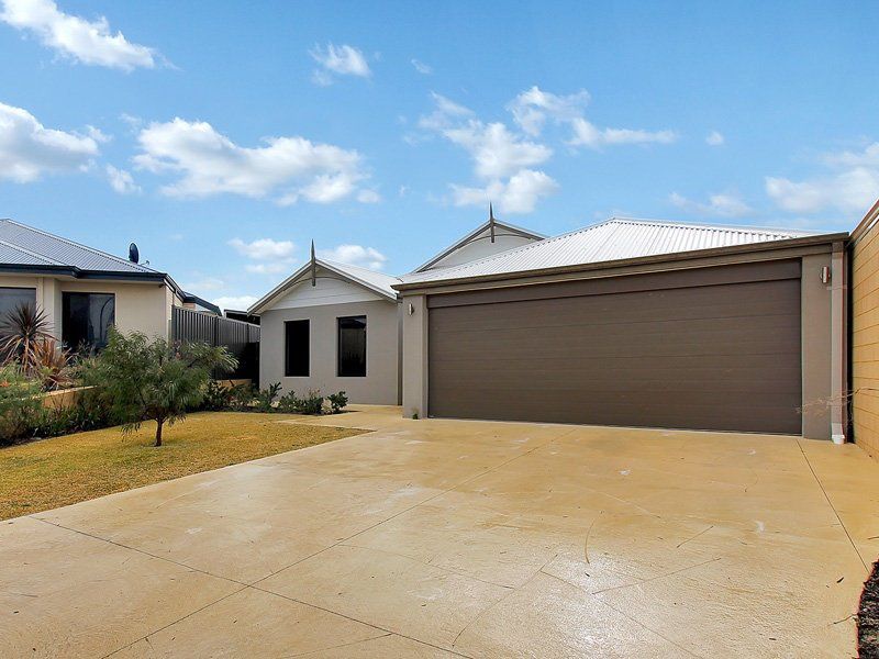 14 Dryden Crescent, Aveley