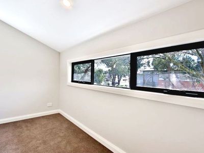 2 / 148 Blackburn Road, Doncaster East