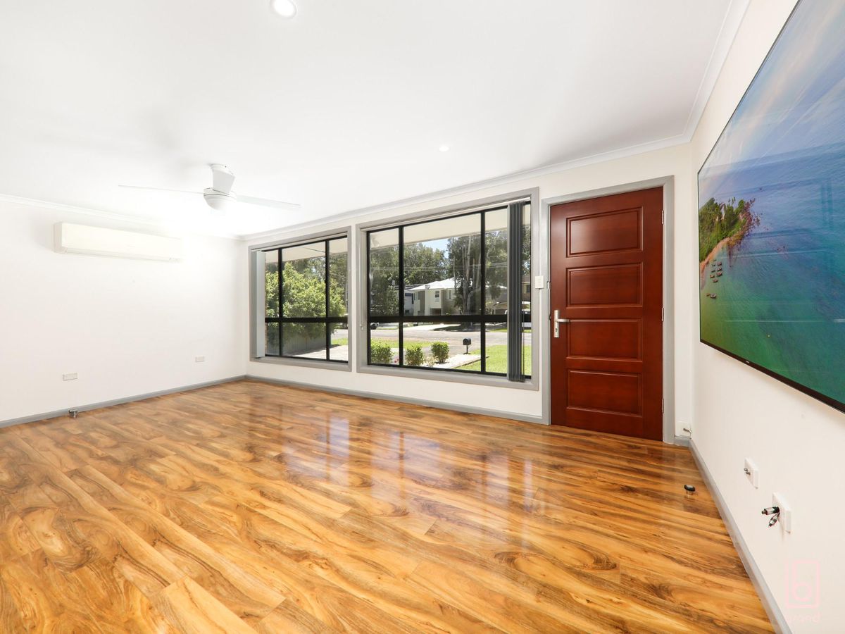 16 Lakeshore Avenue, Kingfisher Shores