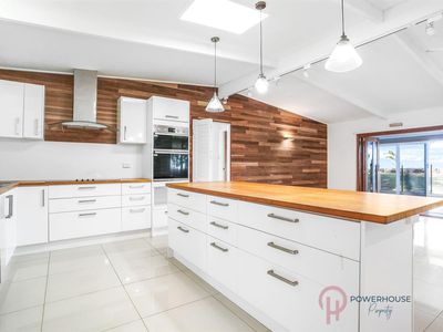 10 Elizabeth Street, Flying Fish Point