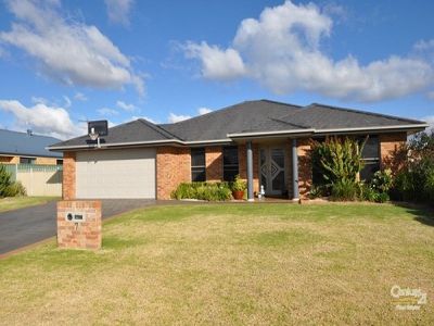 7 Cronin Place, Dubbo