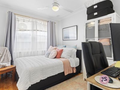 25 Granada Avenue, Macquarie Hills