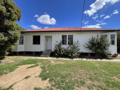 12 Joan Street, Tamworth