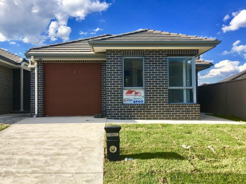 17 Cape York Street, Gregory Hills