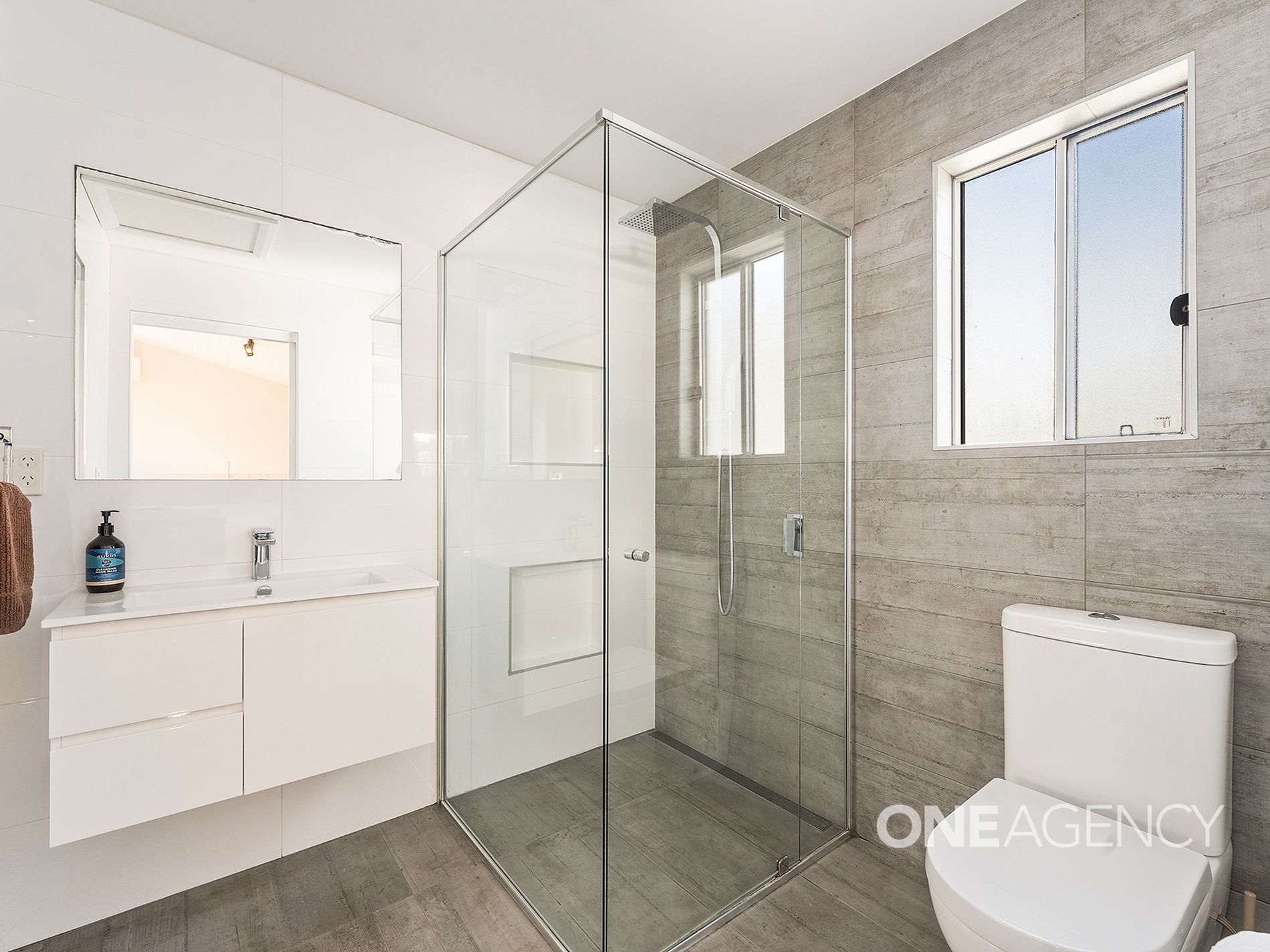 2 / 27 West Street, Wollongong