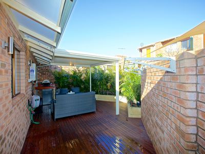 2/27 Edgehill Street, Scarborough