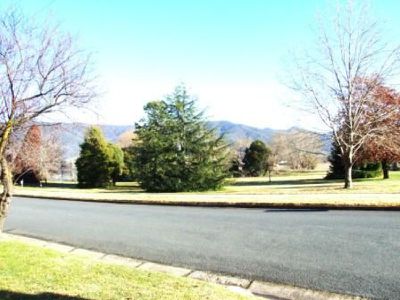 68 Lakeside Avnenue, Mount Beauty