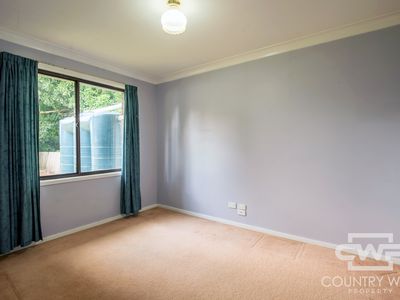 147 Malpas Street, Guyra