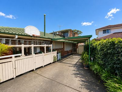 1 / 11 Coorabin Place, Riverwood
