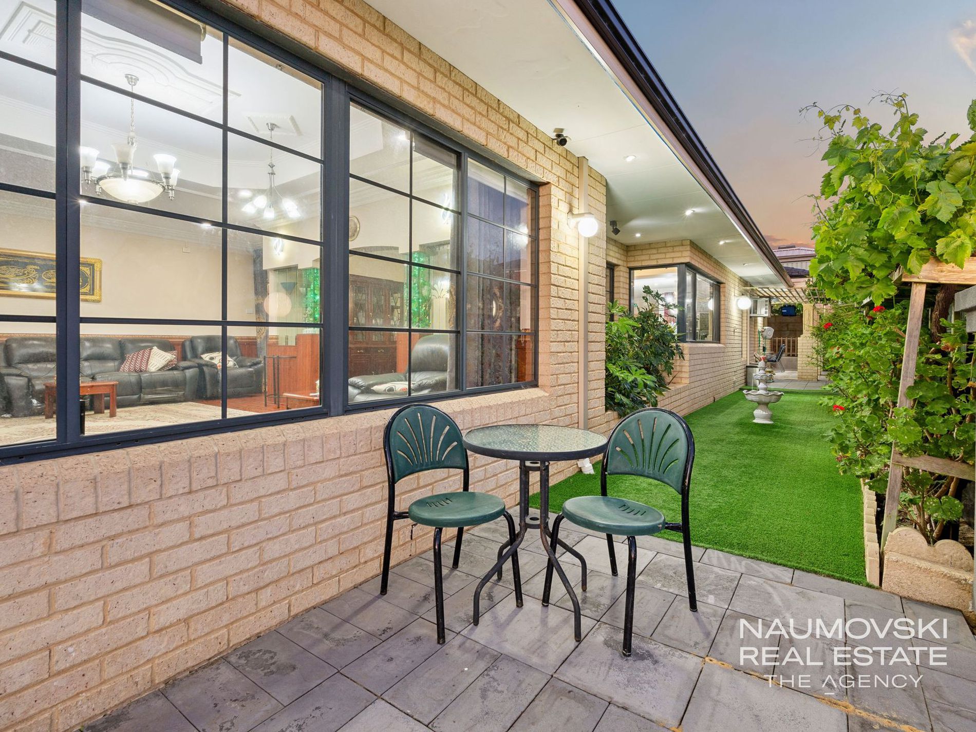 12 Meadowbank Way, Landsdale