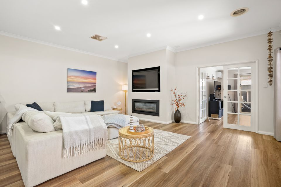 2 Anzio Court , Secret Harbour