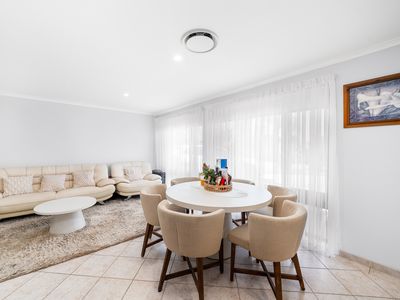 8 Penfold Place, Edensor Park