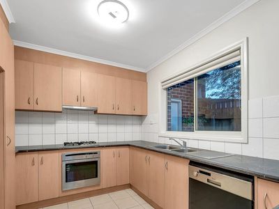 3 / 10 Governor Close, Tarneit