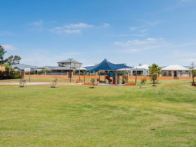 37 Millot Vista, Caversham