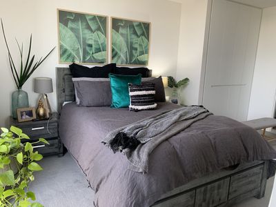 702 / 5 Evergreen Mews, Armadale