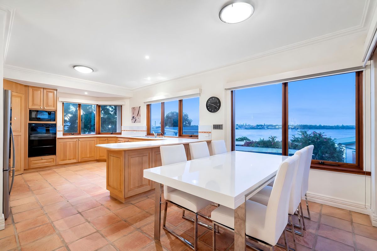 6 Moreing Road, Attadale